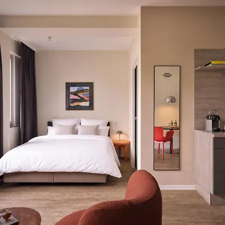 Stayery Suelz - Uni-center 4*
