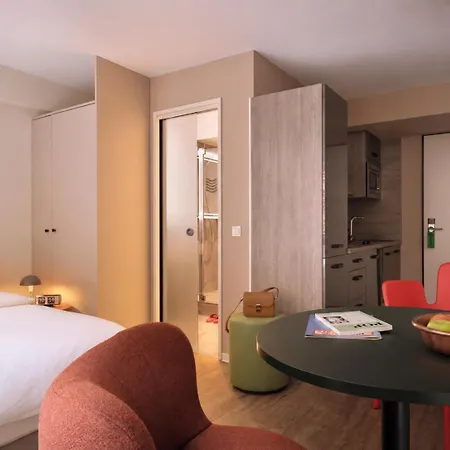 Stayery Suelz - Uni-center 4*