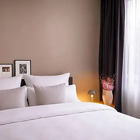 Stayery Suelz - Uni-center Hotel 4*