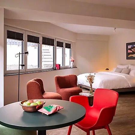 Stayery Suelz - Uni-center Hotel 4*