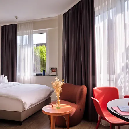 Stayery Suelz - Uni-center Hotel 4*
